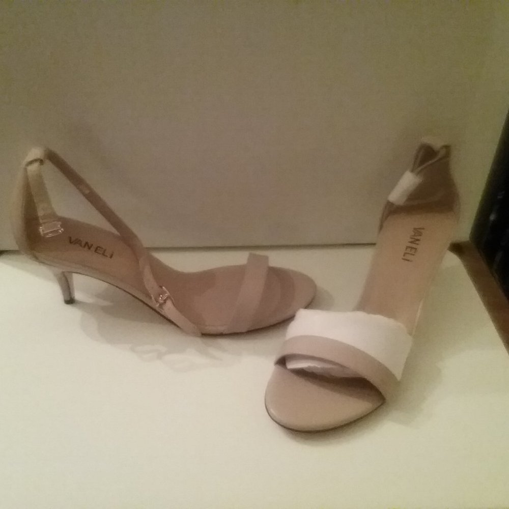 Vaneli Taupe Sandals